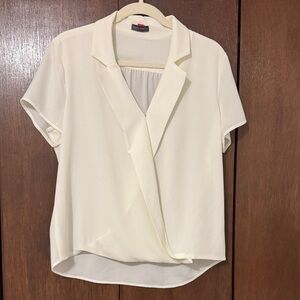 Vince Camuto Ivory Draped V-Neck Short Sleeve Blouse (Like new)
